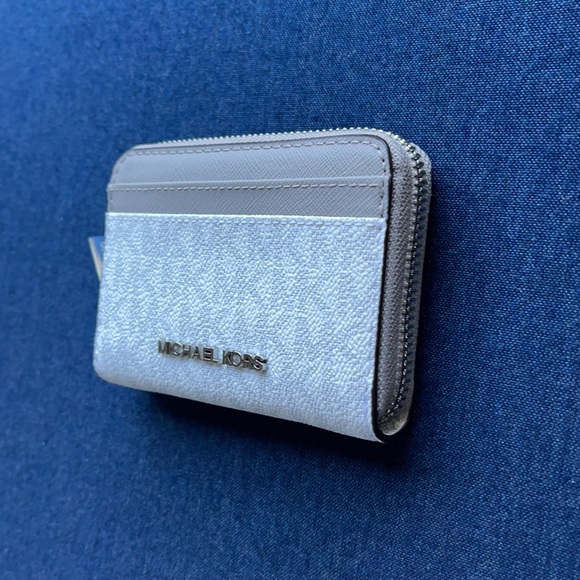 Michael Kors Medium Zip Around Card Case In Bright White - Picture 3 of 16